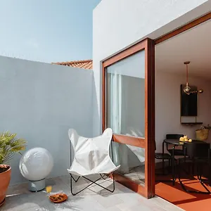 The Modernist, Architecture Experience Apartment